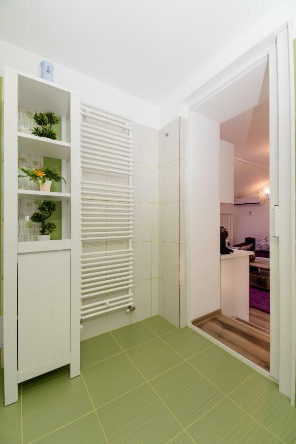 Queen Holiday Apartment Boekarest Buitenkant foto