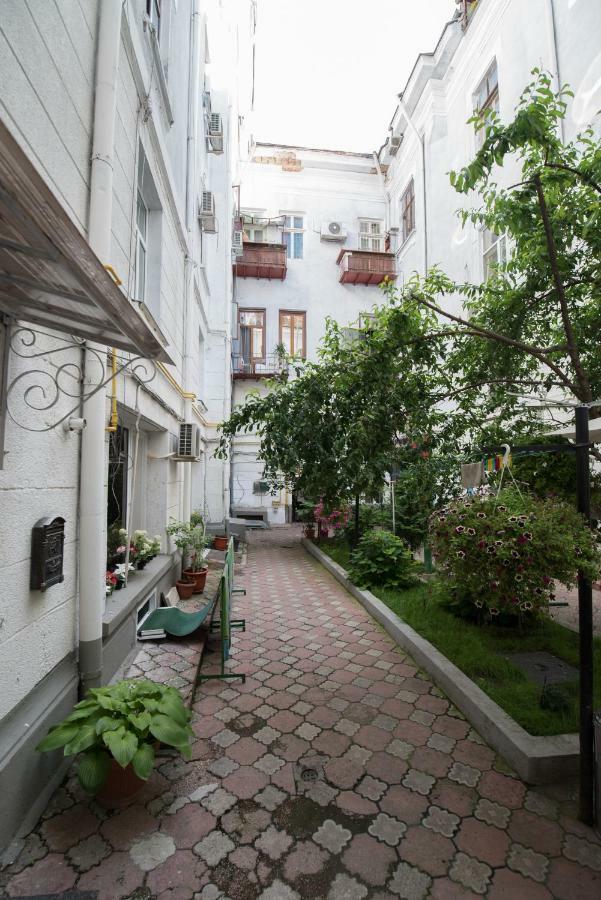 Queen Holiday Apartment Boekarest Buitenkant foto