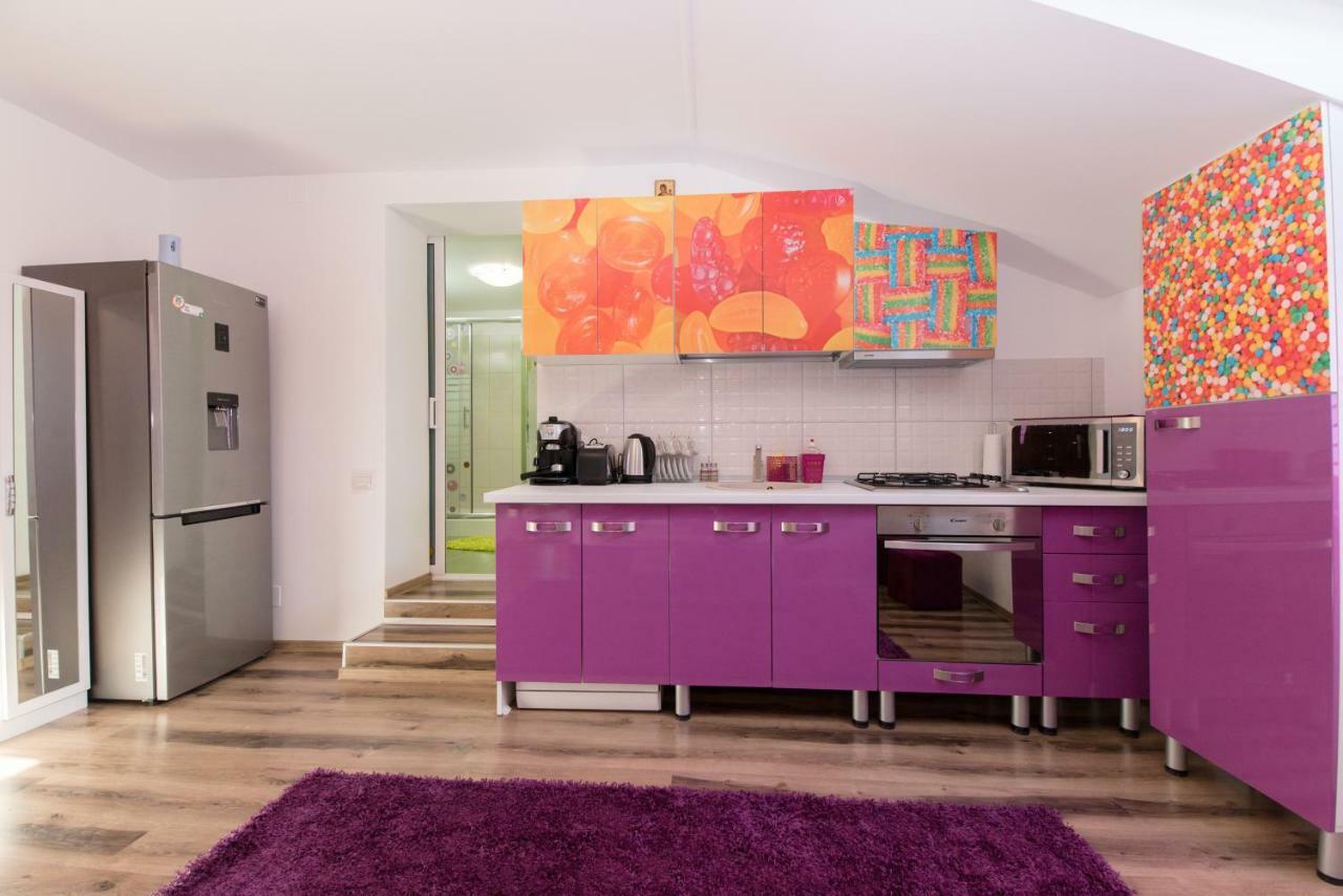 Queen Holiday Apartment Boekarest Buitenkant foto